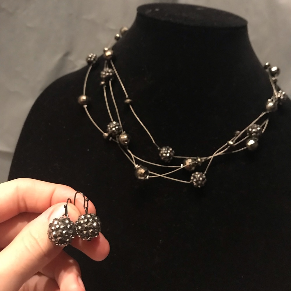 Sparkly beaded necklace and earrings set